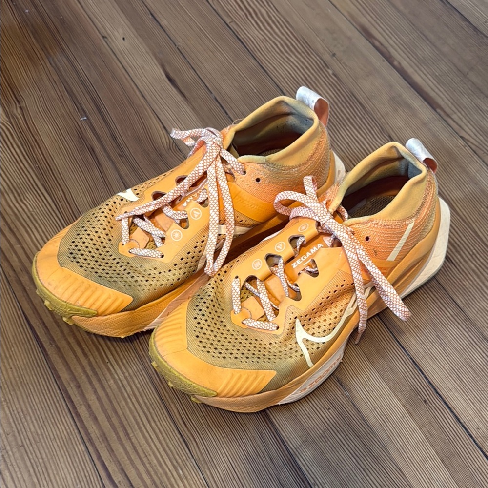Nike ZoomX Zegama Trail
Sundial Melon (Women's 8) Running Shoes